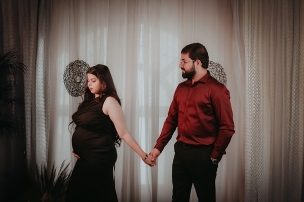 Top  Maternity Photoshoot In Lowest Price