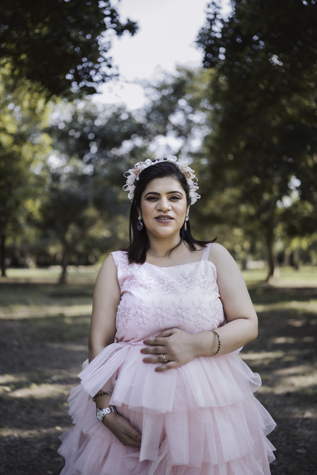 Best maternity photoshoot in kanpur
