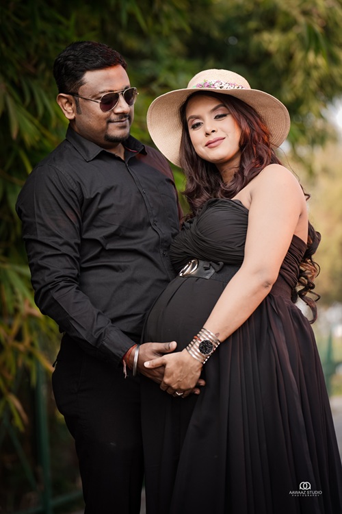 Best Maternity Shoot In Agra