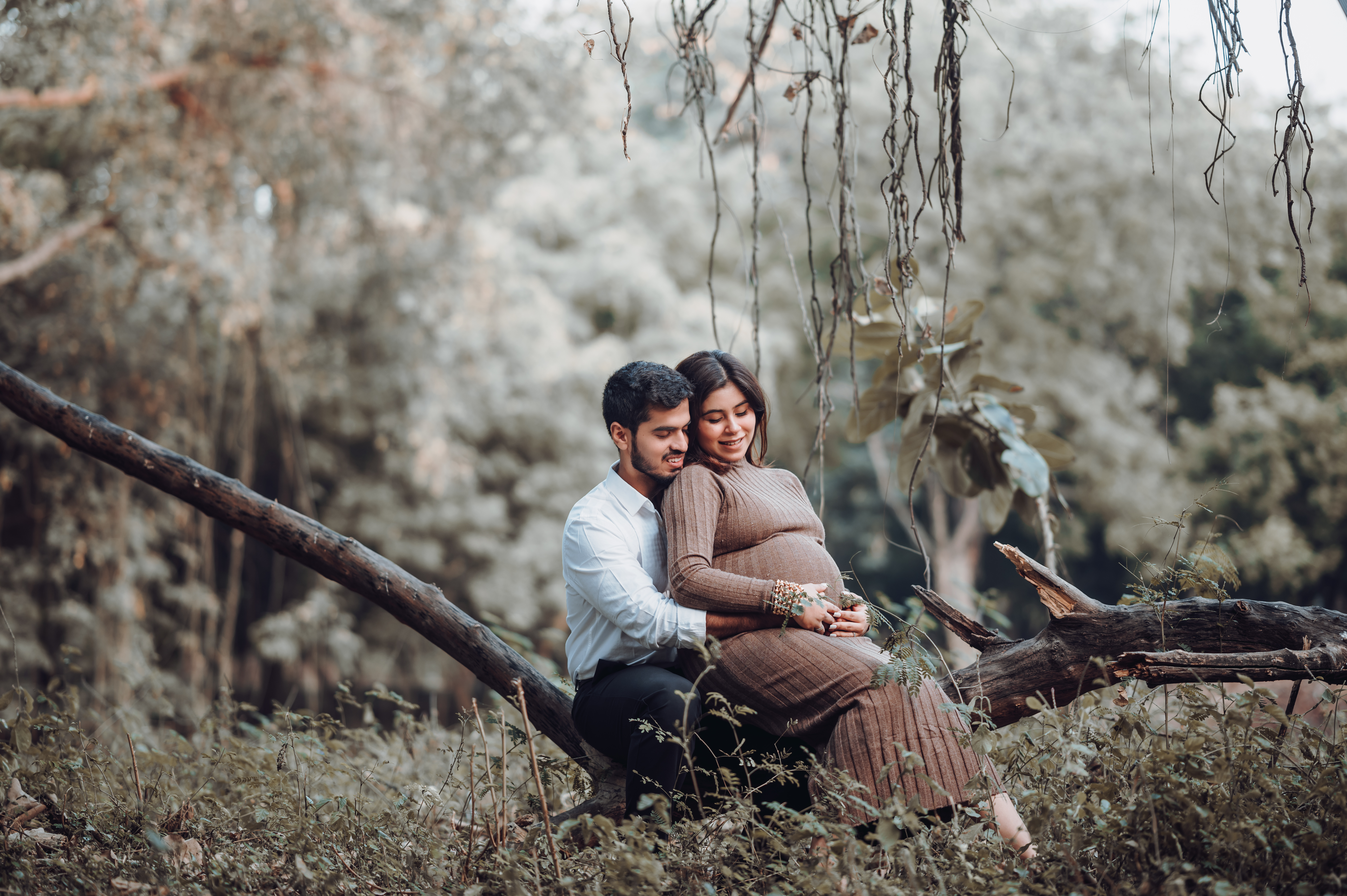 Maternity Shoots For Couples