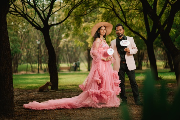 Maternity Shoot Dresses on Rent at Rental Outfits and Photography Adda