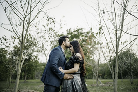 Best Maternity Shoot Under ₹7000 in Lucknow: A Dream Experience by Rental Outfit & Photography Adda