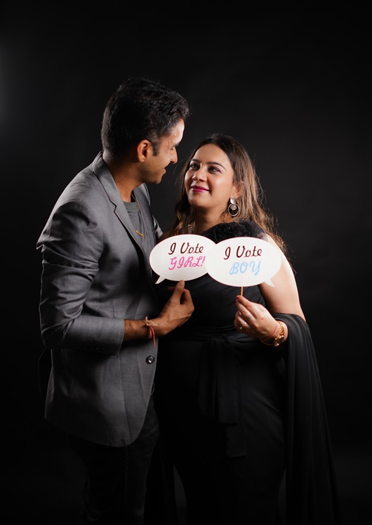 Maternity photoshoot outfit ideas