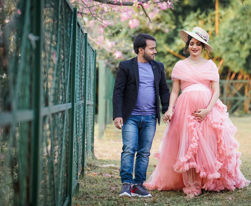 Why Maternity Gown is Important for shoot