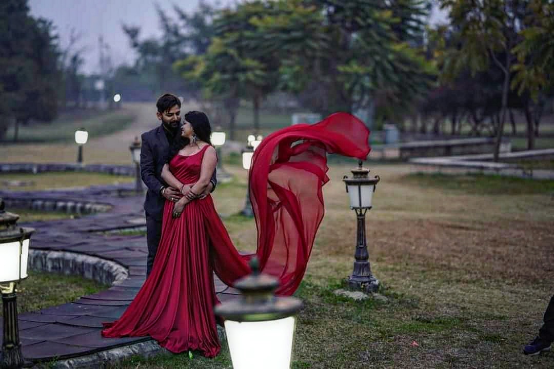 How is a Destination Wedding different from a usual Traditional Wedding