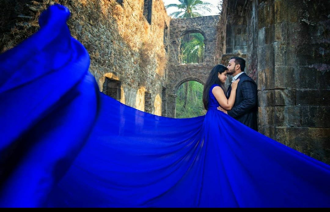 Best Couple's Pre-wedding  Shoot Outfits In Lucknow