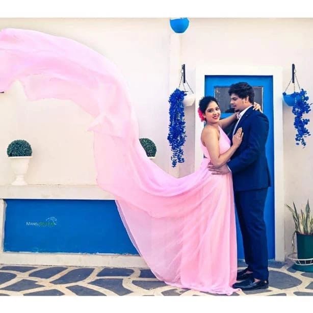 Best  Pre-wedding Dresses On Rent In Varanasi