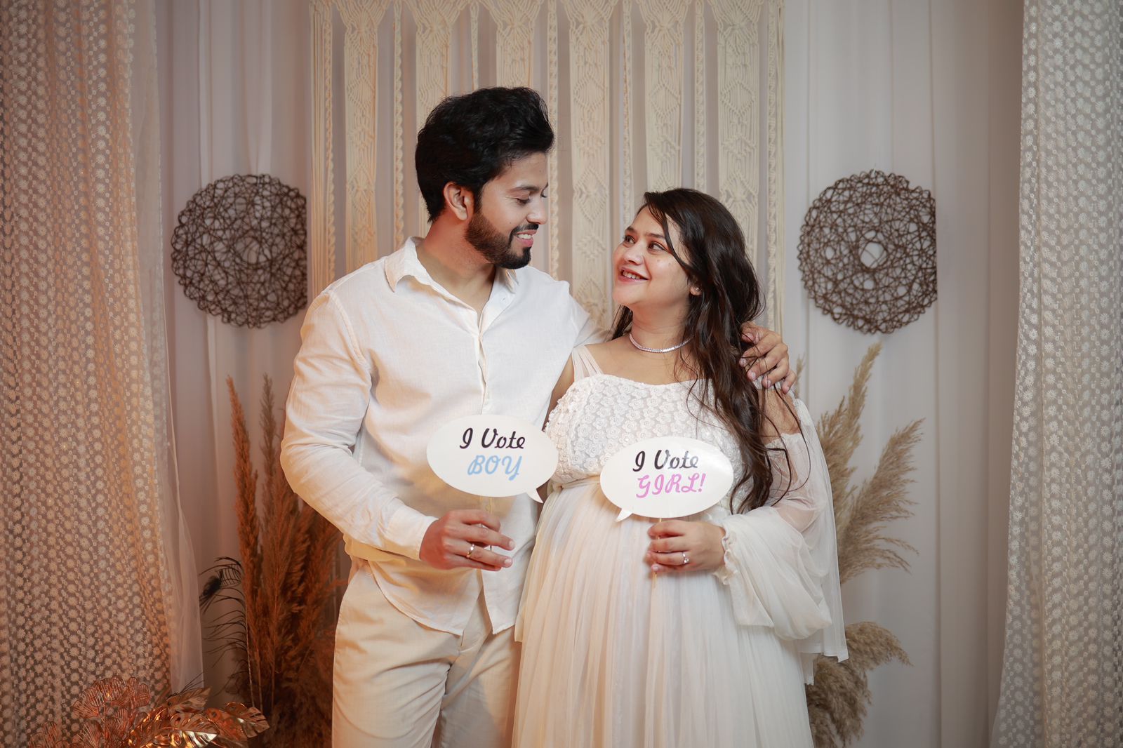 Maternity Shoots Under ₹7000 with Rental Outfits and Photography Adda