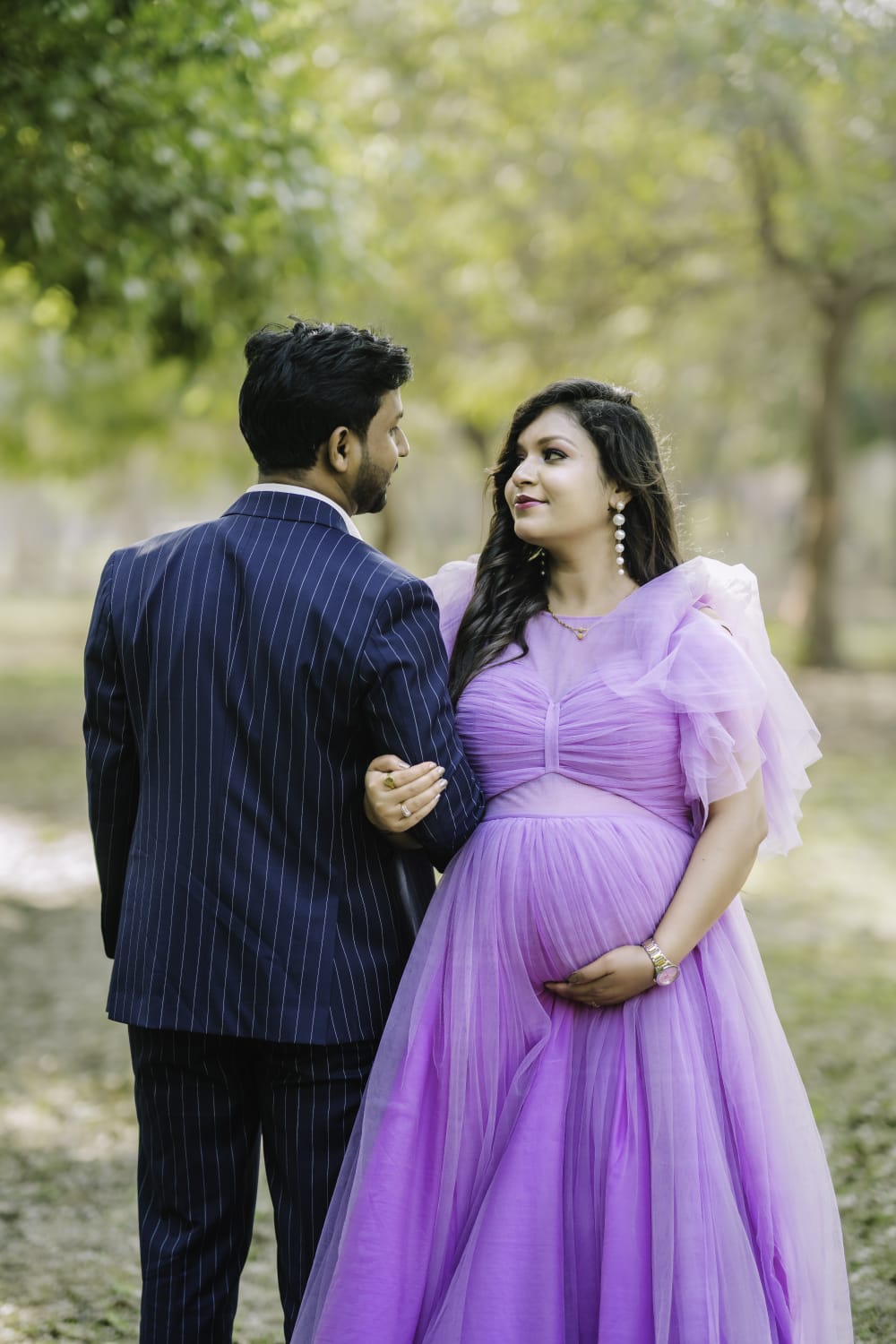 best maternity gowns rental outfits