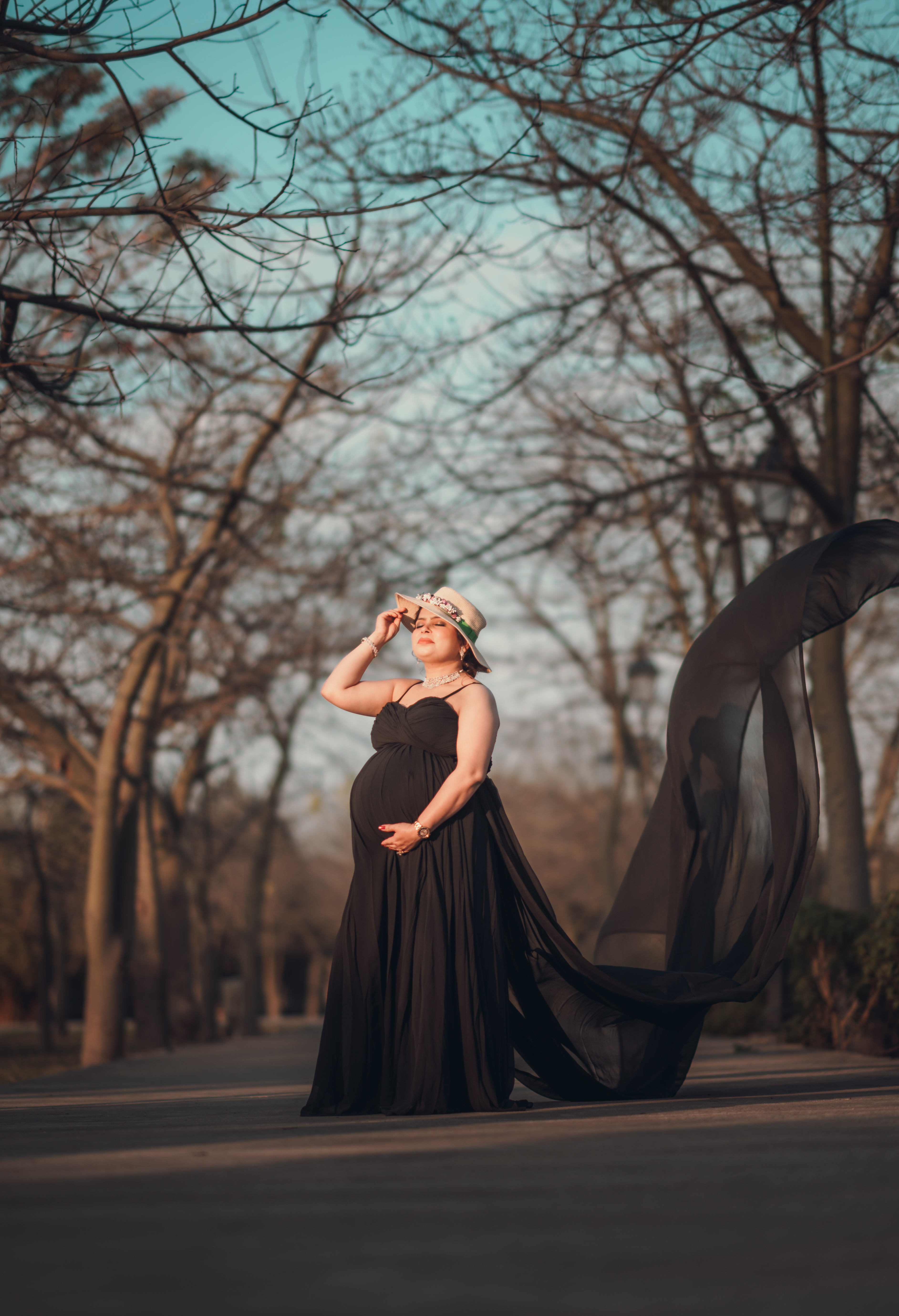 Pregnancy shoot in Mau