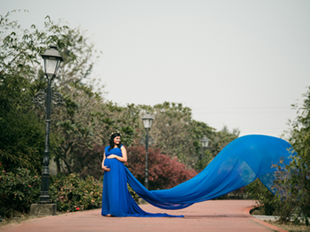 outfits on rent for maternity shoot by rental outfits and photography adda