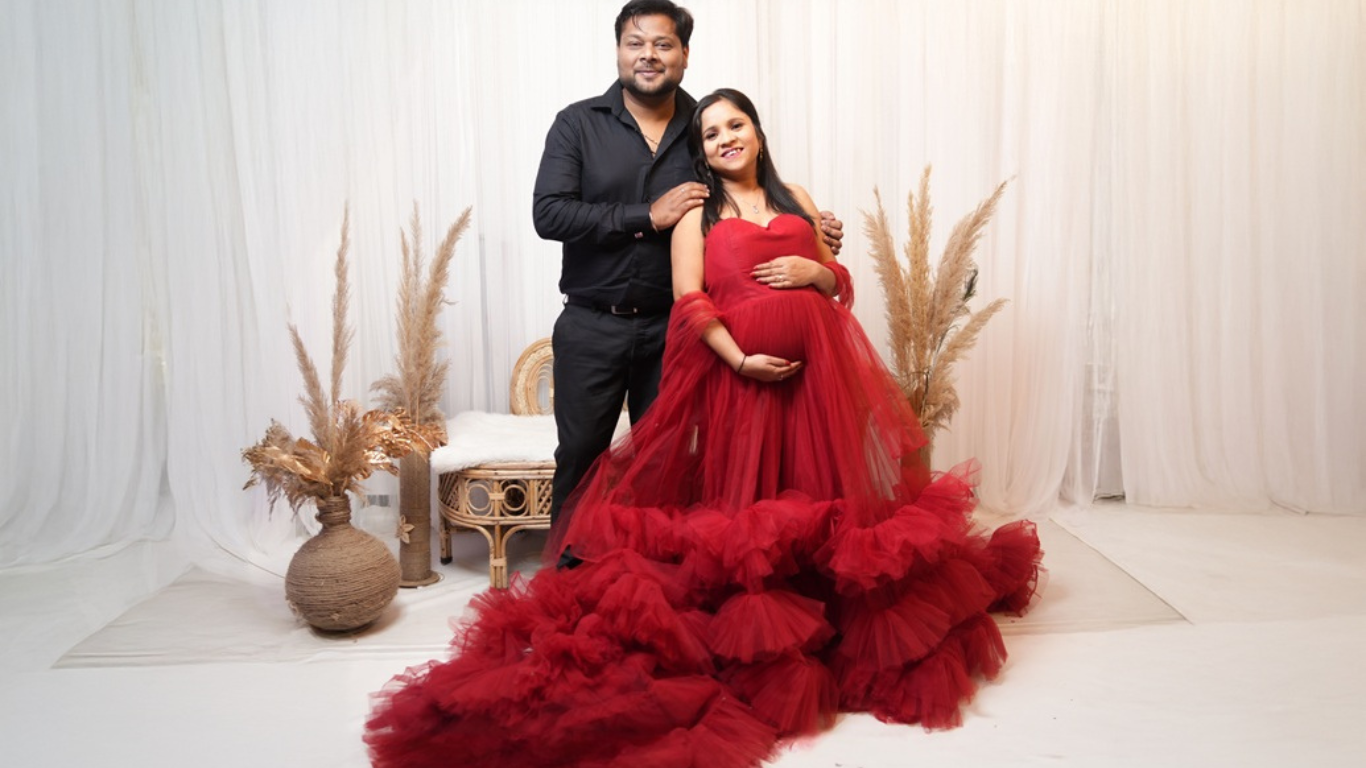 Growing life Best Maternity Photoshoot In Para Lucknow