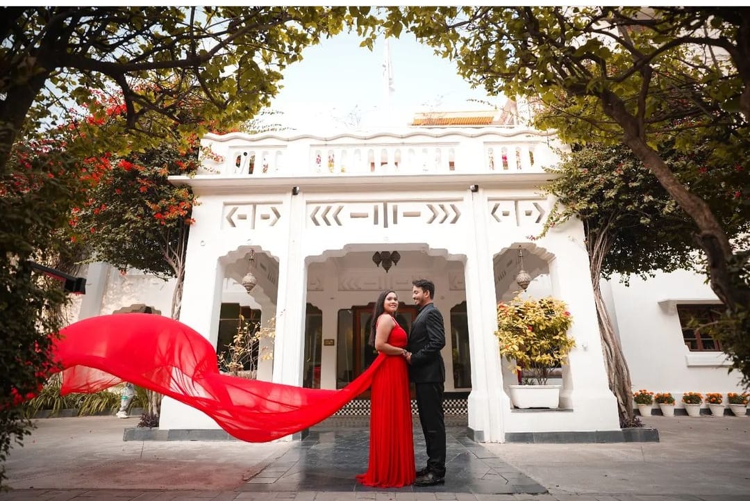 Banaras Photoshoot Dresses on Rent