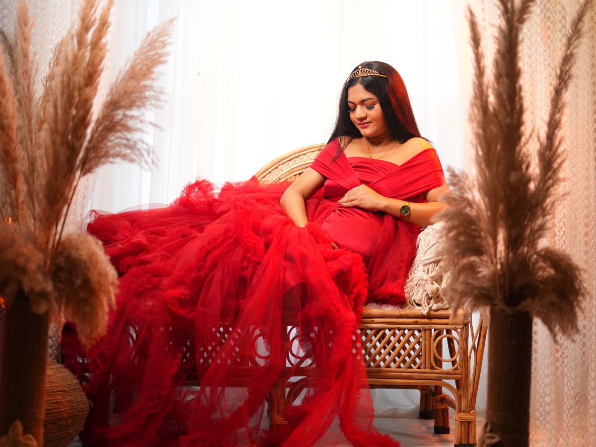 Best Maternity Shoot in Lucknow